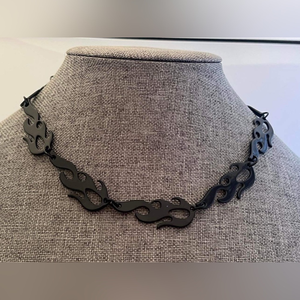 Gothic Style Necklace New